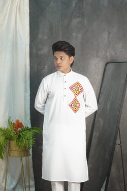 Kutchi Embroidered White Kurta
