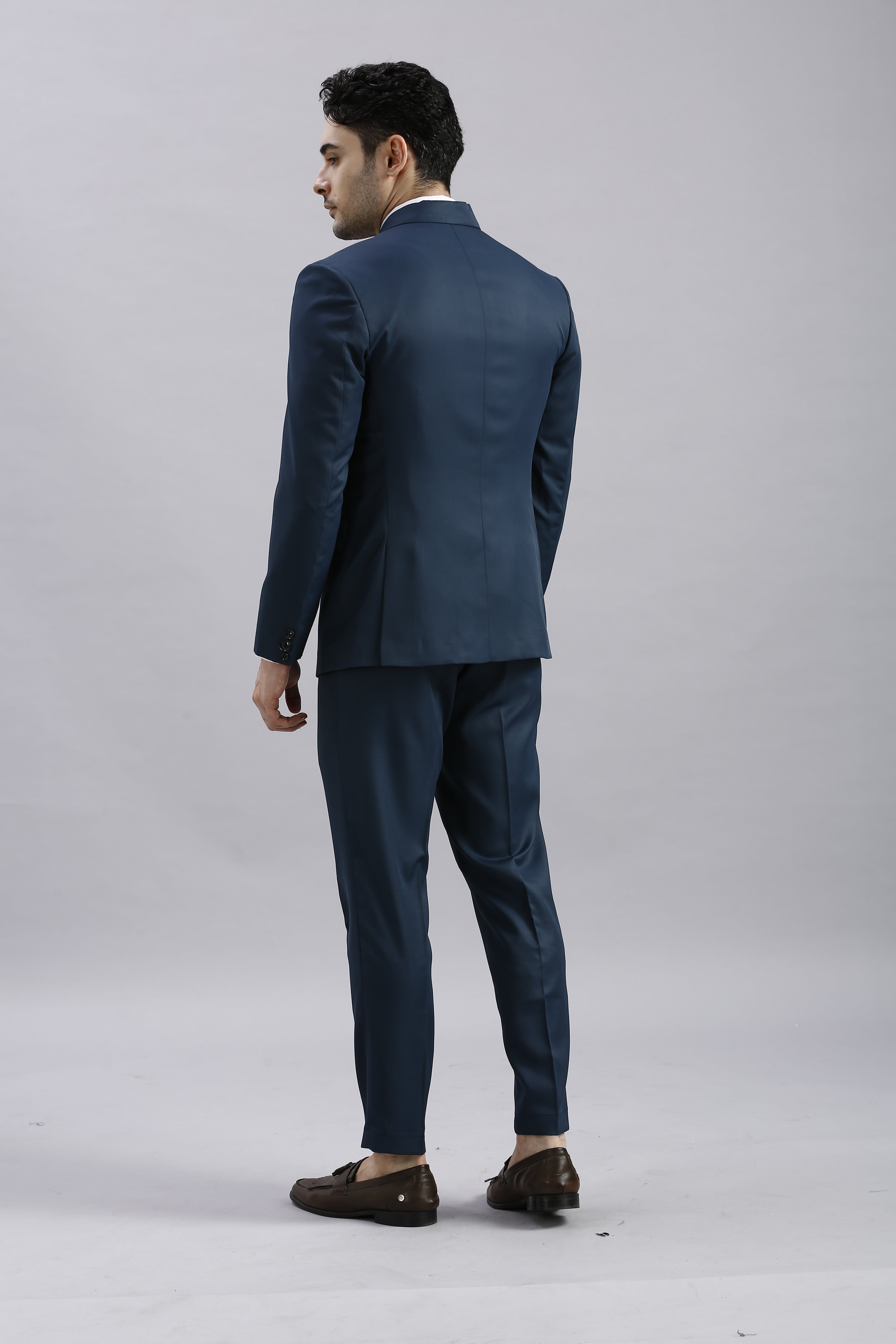 Dark Slate Grey 5 Piece Suit with Blue Accents